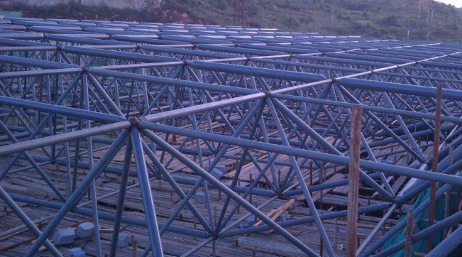 胶南概述网架加工中对钢材的质量的过细恳求